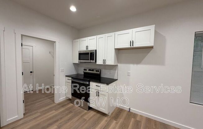 2731 W LATOKA