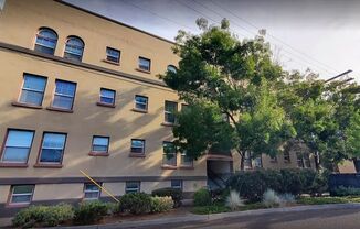 4929 SE HAWTHORNE BLVD