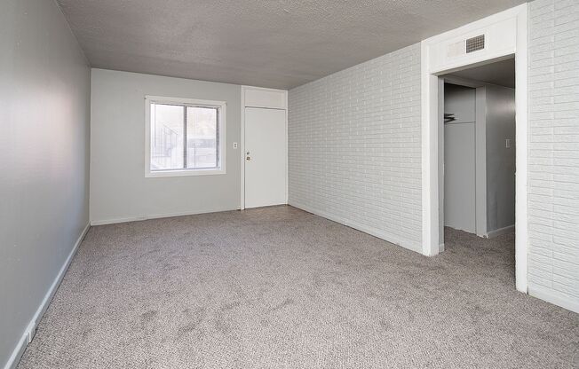 2 beds, 1 bath, $1,195, Unit 805-C