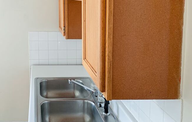 2 beds, 1 bath, 805 sqft, $1,975, Unit 5047-3W