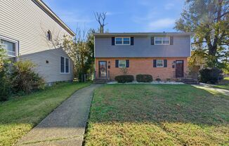 Charming 2-Bedroom Home with Hardwood Floors in North Highland Park