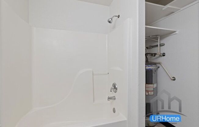 3 beds, 2 baths, 1,200 sqft, $1,750, Unit 8