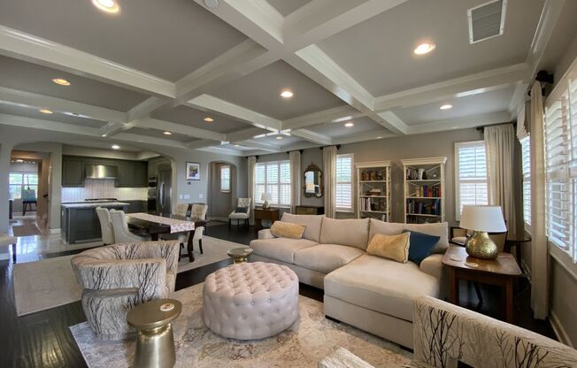 3BD Home with Amazing Panoramic Ocean Views!