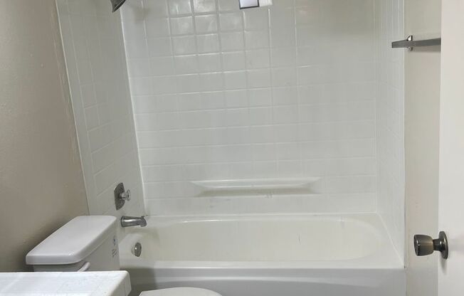 Studio, 1 bath, 430 sqft, $1,125