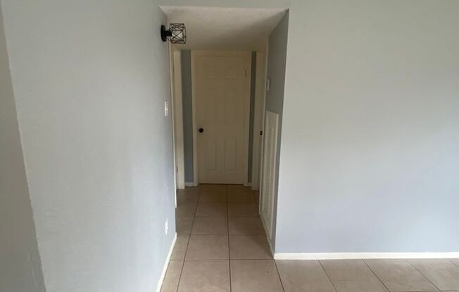 2 beds, 1 bath, 800 sqft, $735, Unit 35