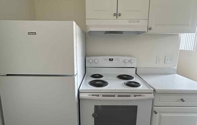 2 beds, 1 bath, 761 sqft, $1,150, Unit 208