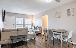 2 beds, 1 bath, $1,598, Unit B1