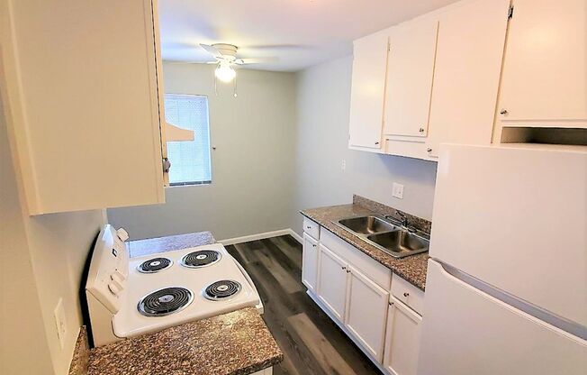 725 N San Joaquin Ave