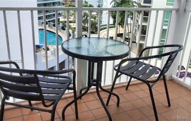 2 beds, 2 baths, $3,600, Unit # 1203