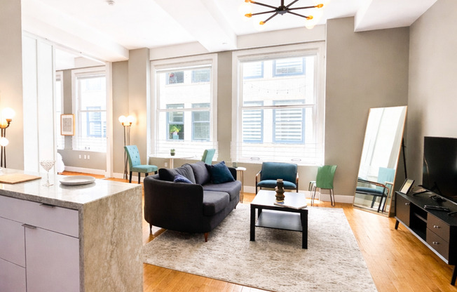 1 bed, 1 bath, 555 sqft, $3,100, Unit 812