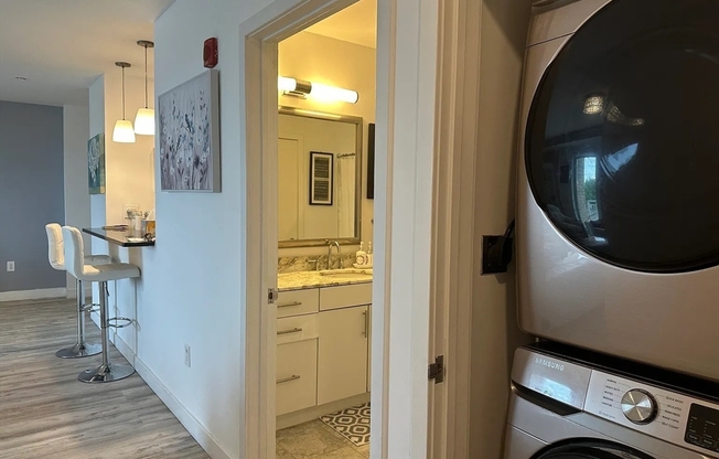 2 beds, 2 baths, 1,265 sqft, $3,900, Unit 402