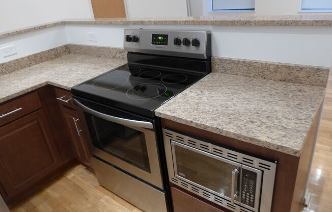 2 beds, 2 baths, 1,250 sqft, $2,850, Unit 02C