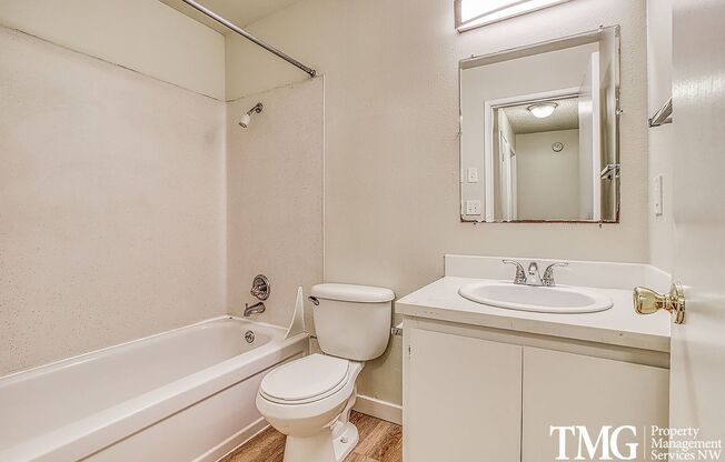 2 beds, 2 baths, 946 sqft, $1,500, Unit 12