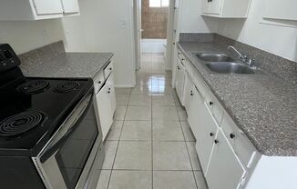 179 E Ralston