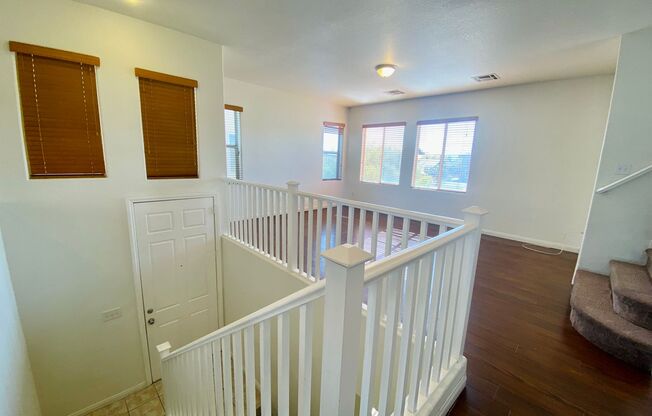 Three Story 4 Bed 3.5 Bath House Located in the SouthWest Area!
