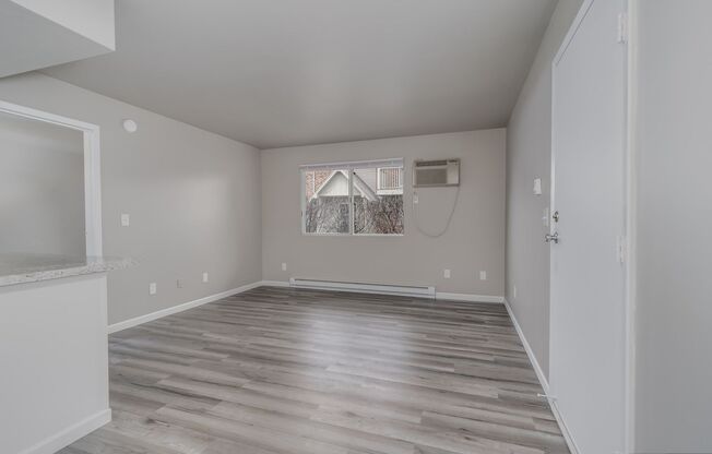 1 bed, 1 bath, 600 sqft, $999, Unit 3015 - E72