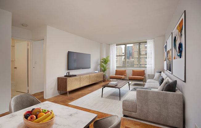1 bed, 1 bath, $4,950, Unit 5C