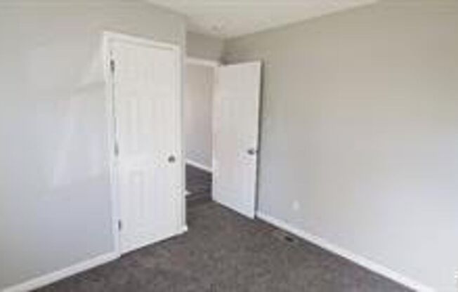 3 beds, 1 bath, $1,500