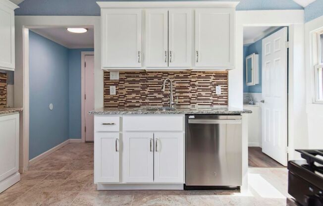 Hughestown Brand new remodel single  Family Home, Large Yard perfect for furry friend!