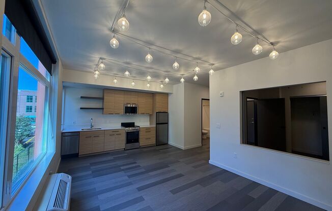 1 bed, 1 bath, 585 sqft, $1,438, Unit 201
