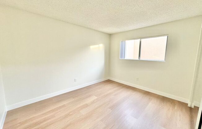 2 beds, 1 bath, 900 sqft, $2,450, Unit 71