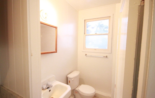 Studio, 1 bath, 250 sqft, $1,200, Unit 1