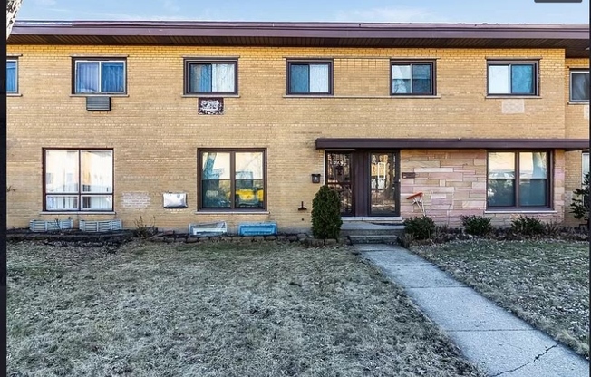 615 MAPLE CT
