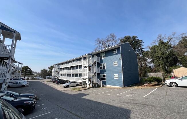 2 beds, 2 baths, 950 sqft, $1,705, Unit 2107-10