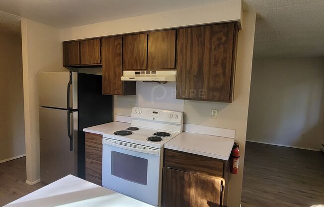 2 beds, 1 bath, 895 sqft, $1,675, Unit Unit D