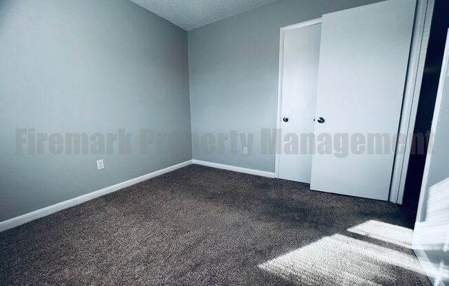 2 beds, 1 bath, $850, Unit 225-9