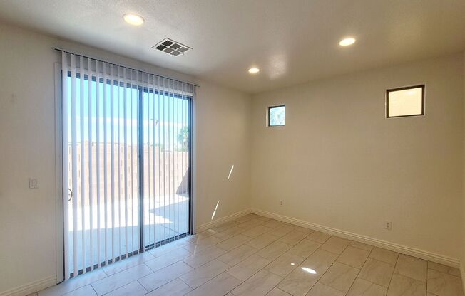 4262 Sugar Dr - 3 bedrooms , 2.5 bathrooms , 1516 SQFT