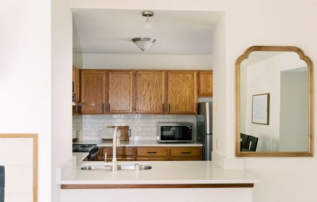 3 beds, 2 baths, 1,225 sqft, $2,025, Unit 4422-202