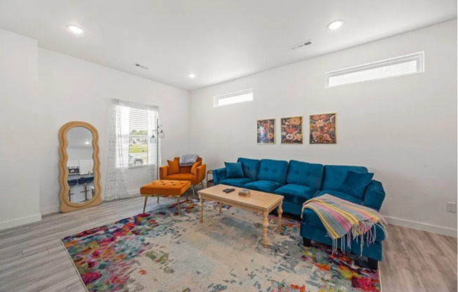 BEAUTIFUL 3 Bedroom 2.5 Bath 2-story home located in Bentonville!!!! **MOVE IN SPECIAL!!!***