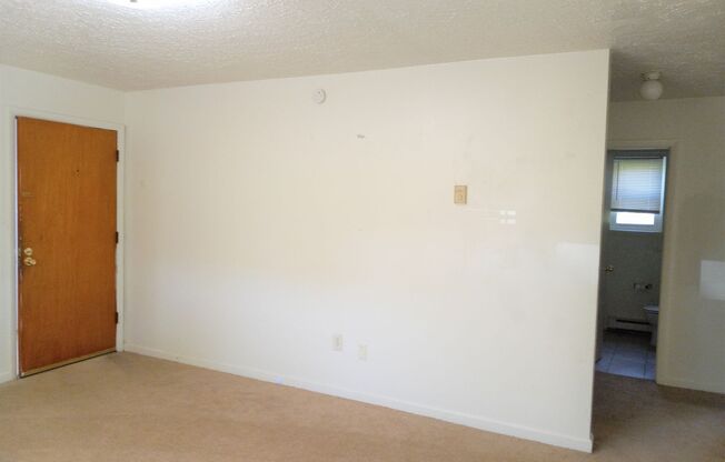 2 beds, 1 bath, 903 sqft, $1,170, Unit K-12