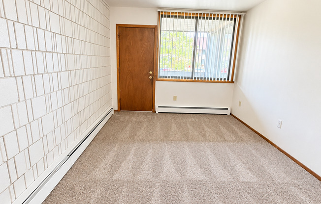 2 beds, 1 bath, 846 sqft, $1,299, Unit 7808 - 4