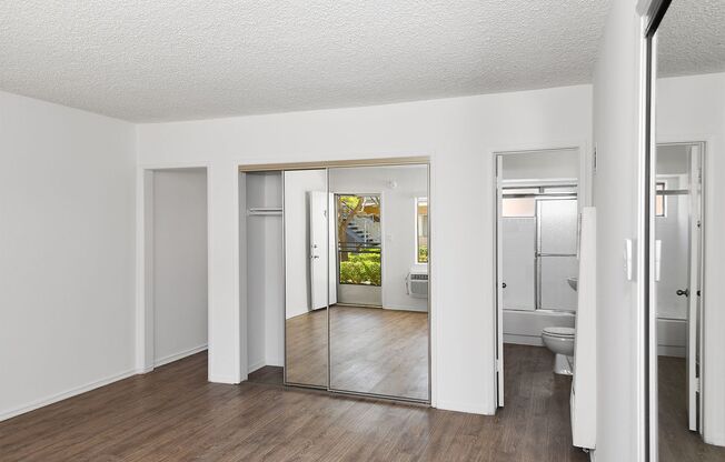 Studio, 1 bath, 344 sqft, $1,595, Unit 15