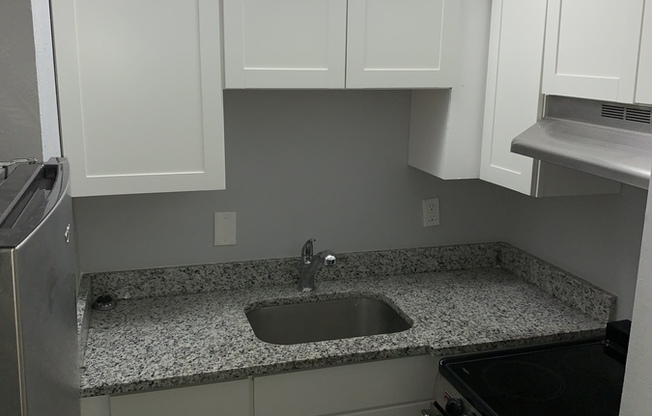 111 SW Madison Cir N