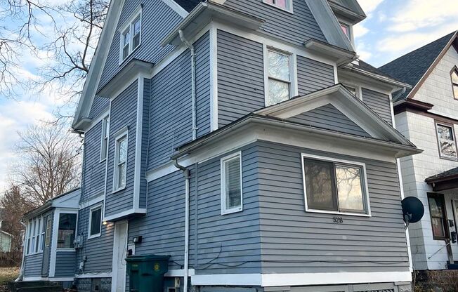 528 Seward Street