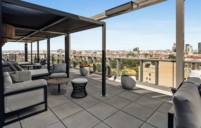 1 bed, 1 bath, 601 sqft, $4,000, Unit 709