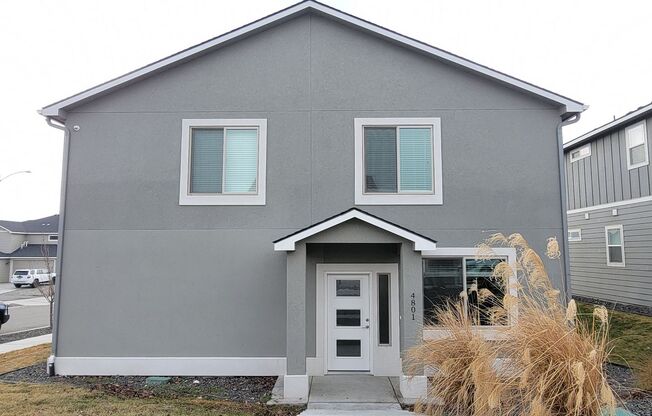 Newer Home Close to freeway access