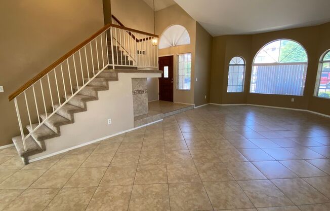 3 Bedroom 2.5 Bathroom with a Pool in Garden Lakes