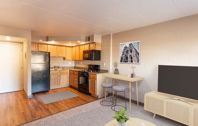 Welcome to River Tower Apartments