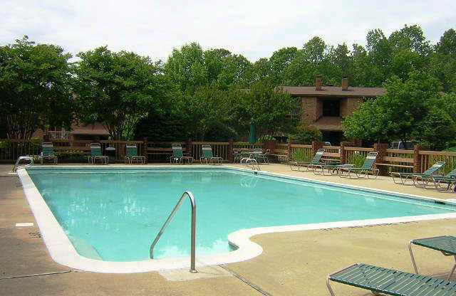 West End Condo--Great Location!