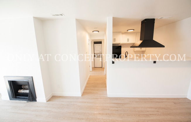 2 beds, 1 bath, 894 sqft, $1,699, Unit 05