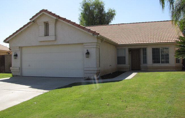 Riverlakes Home with Pool!!!