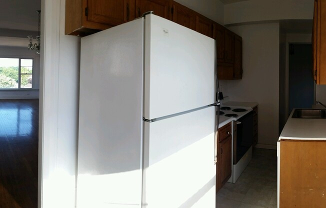 2 beds, 2 baths, 1,585 sqft, $2,325, Unit Old King Edward 67