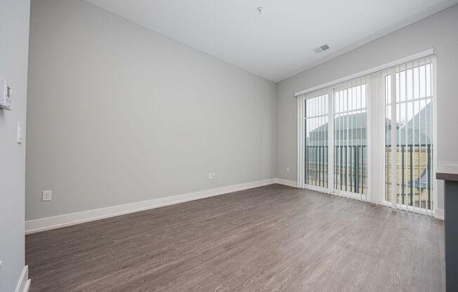 1 bed, 1 bath, 684 sqft, $1,195, Unit 314