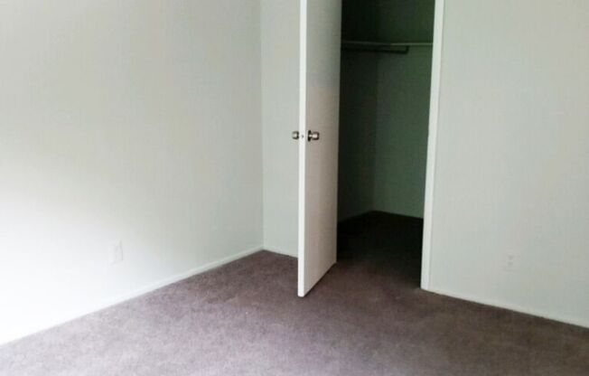 2 beds, 1 bath, 650 sqft, $1,095, Unit 3060-303