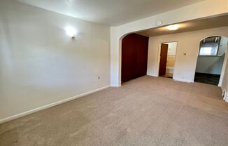 2 beds, 1 bath, $950, Unit 614 North 30th St Unit 3