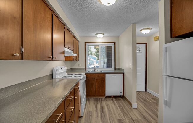 2 beds, 1.5 baths, 1,050 sqft, $2,049, Unit 214-772A